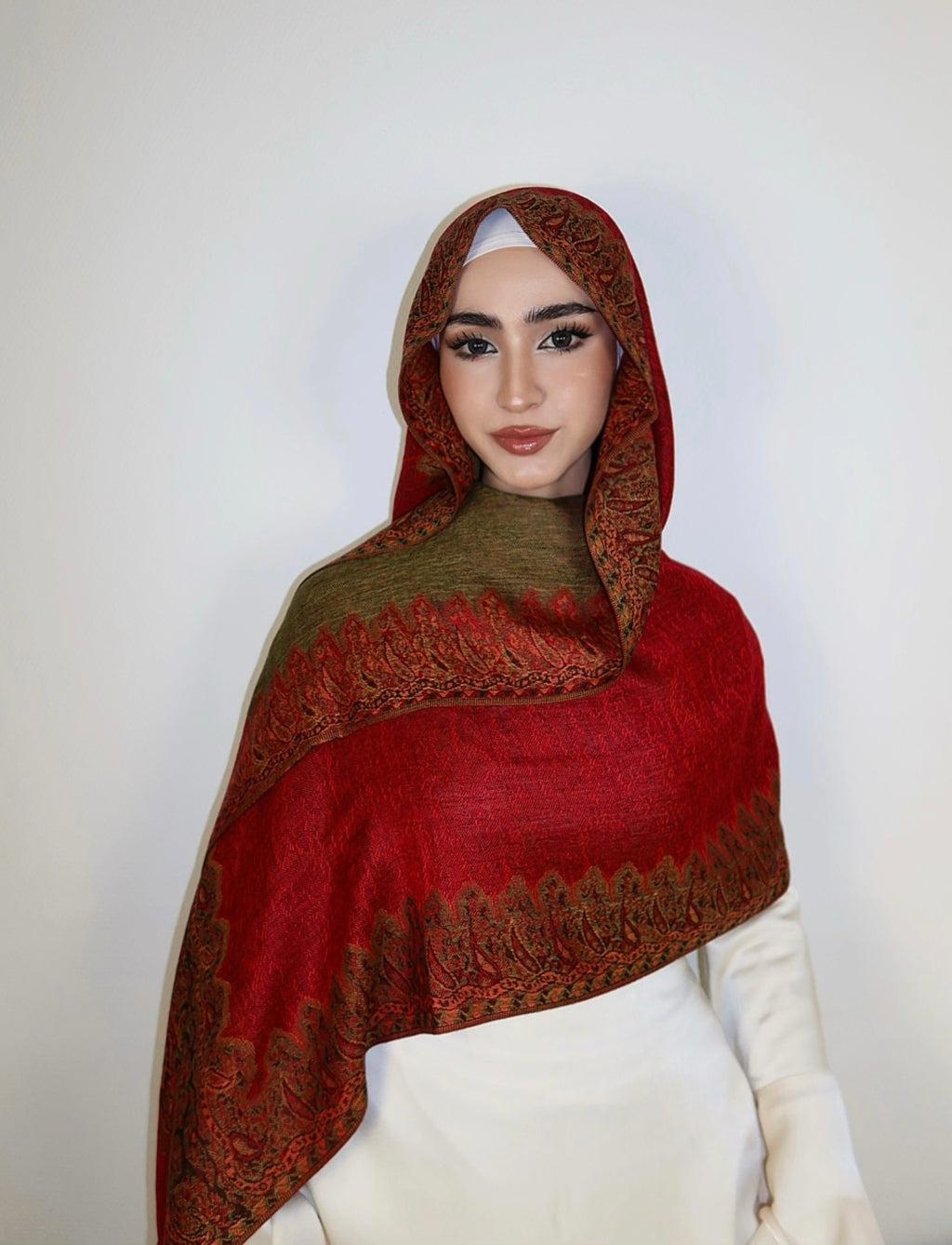 Elyna Ruby Grace Pashmina